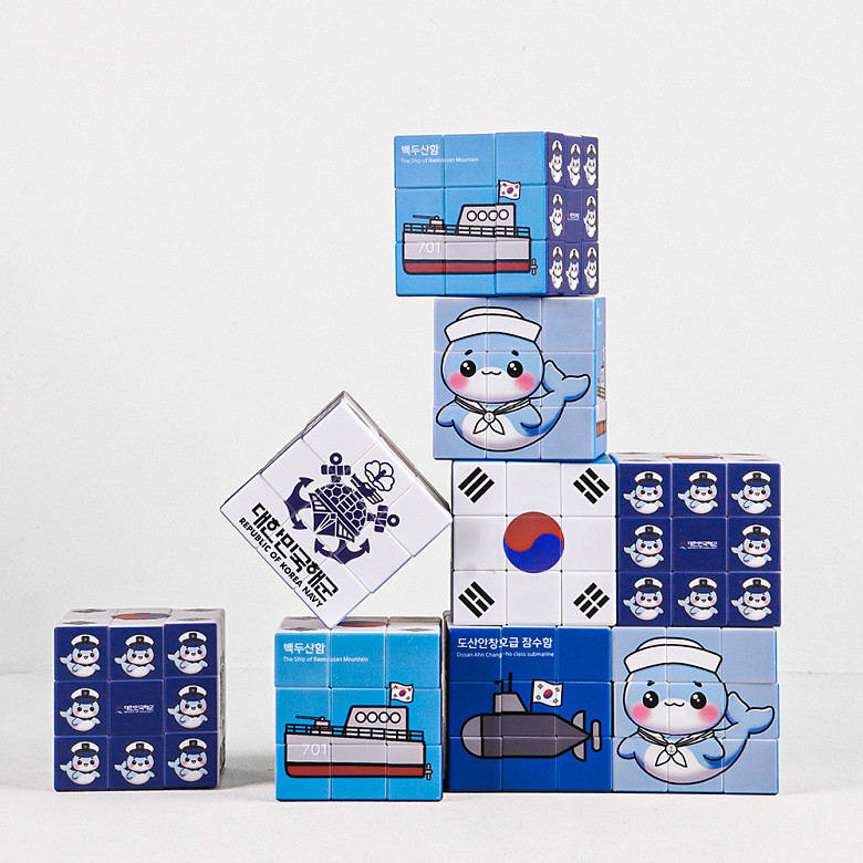 군화와고무신(gunhwawa gomusin) 군화와고무신 해군 마린코어 큐브