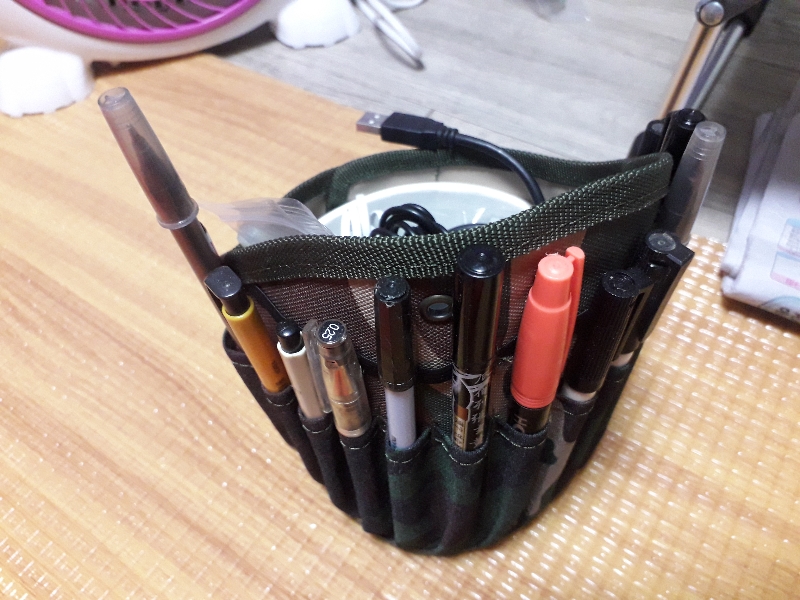 연필꽂이로 잘 쓰고 있습니다만..^^