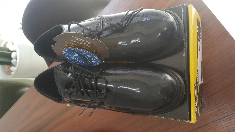 반짝번쩍 유광구두