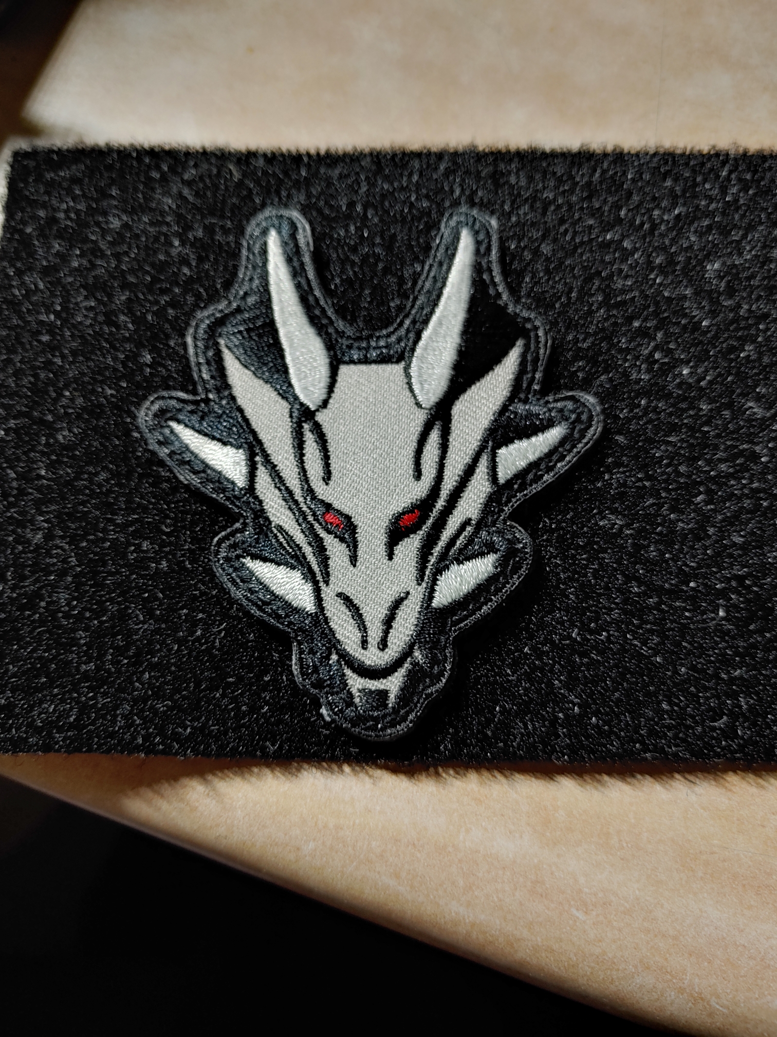 밀스펙 몽키 패치 드래곤 헤드