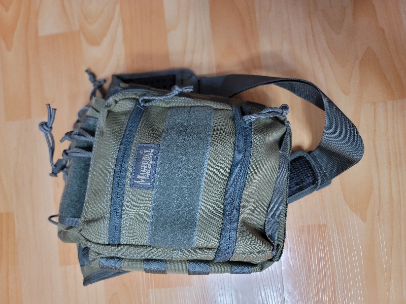 알맞은 크기 . 튼튼한 가방입니다