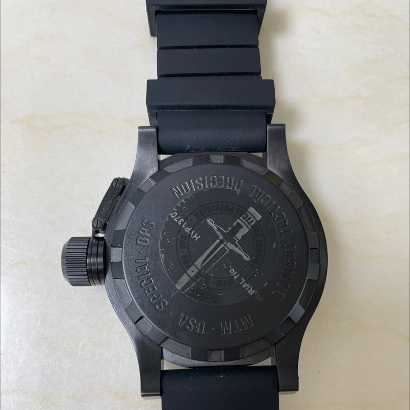 손목도 택티컬!