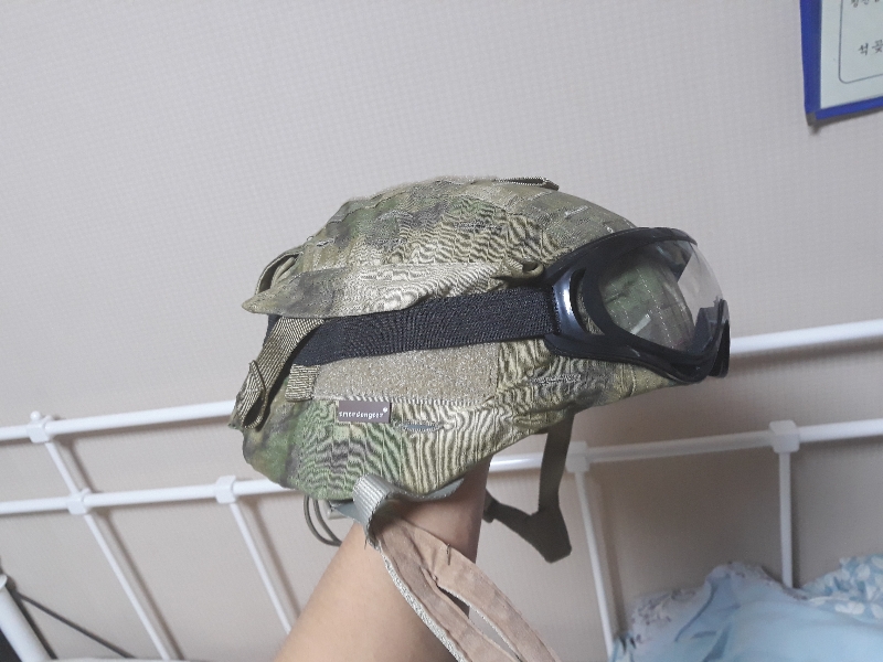 장점이 참 많은 헬멧커버입니다.