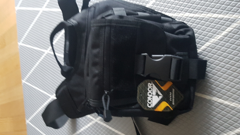 예전부터 가지고싶었던 백입니다