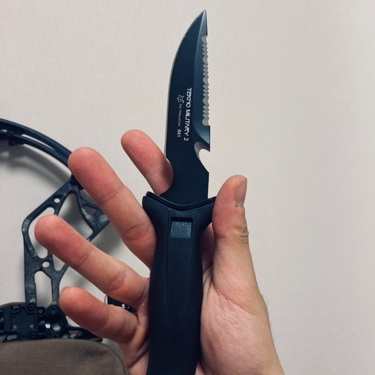 아주 폭력적인 디자인이 마음에 듭니다