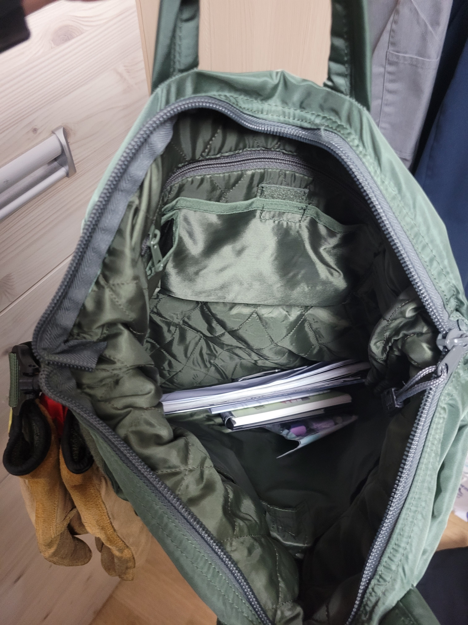 벨크로 붙일수있는 메리트!