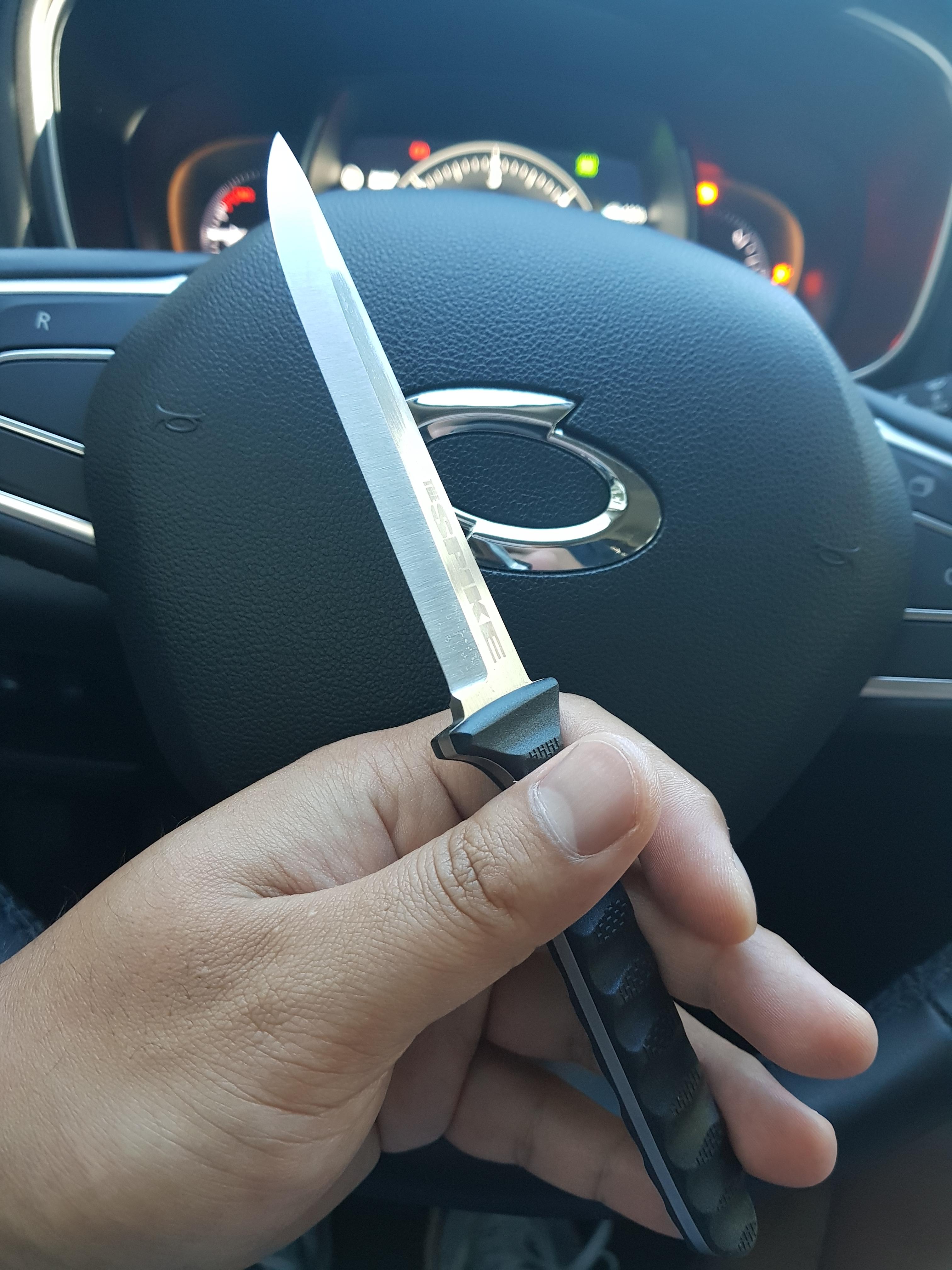 칼날이 제대롭니다.