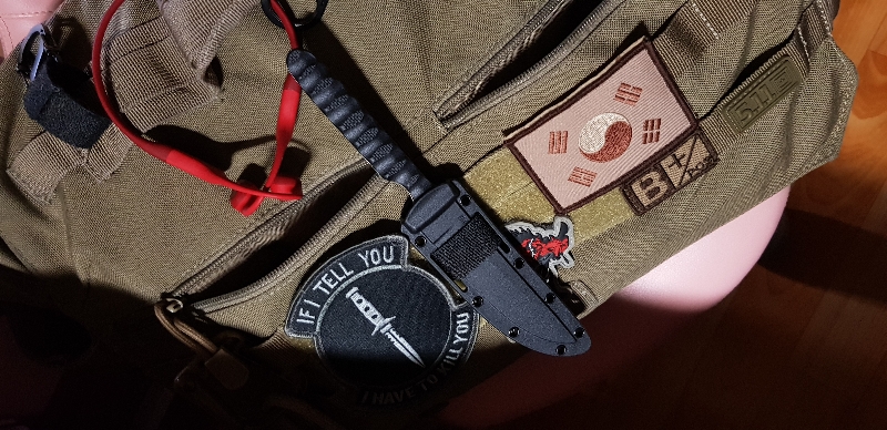 위협적이지 않은 생활나이프