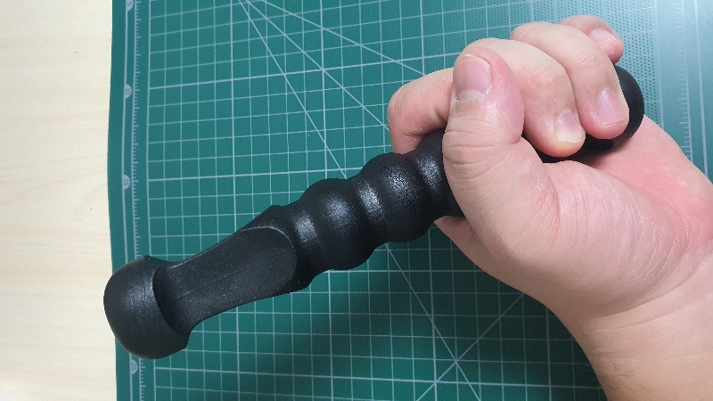 길이와 굵기가 생각보다 큽니다.