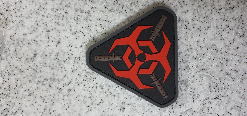 색감이 뚜렷하고 좋습니다.