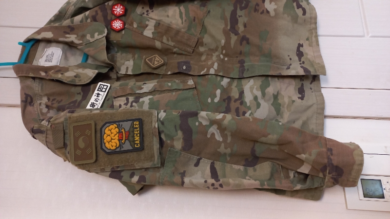 이게 나름 3D 느낌납니다.