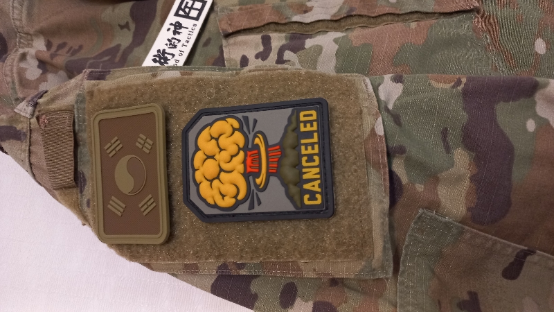 이게 나름 3D 느낌납니다.