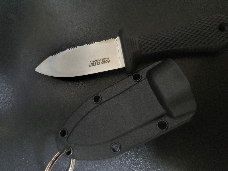 생각보다 작네요.