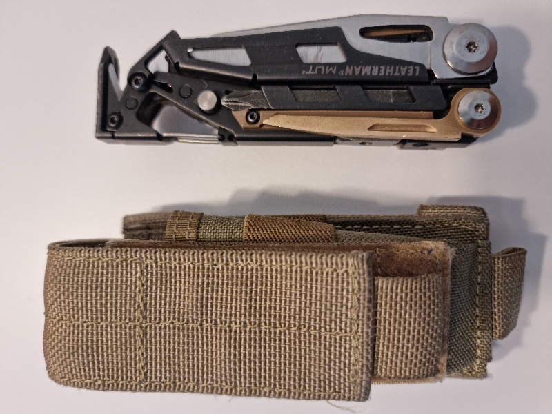 레더맨 MUT 파우치로 괜찮네요