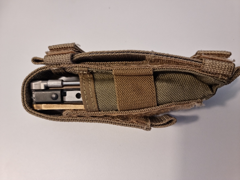 레더맨 MUT 파우치로 괜찮네요