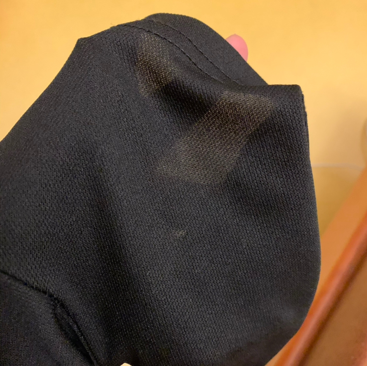 소재도 너무 좋고 자꾸 손이가는 티셔츠입니다