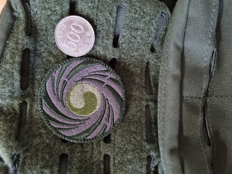 원형이라 독특한 태극기, 크기도 아담