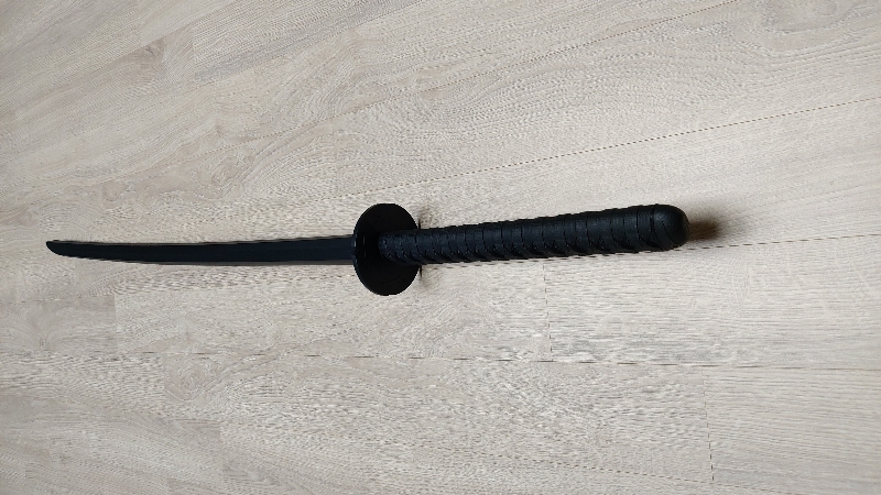 생각보다 묵직하네요