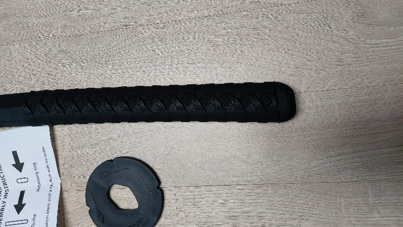 생각보다 묵직하네요