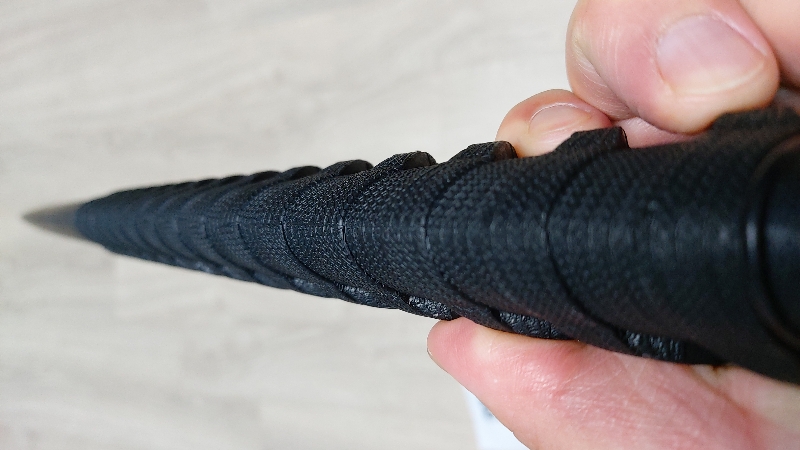 생각보다 묵직하네요