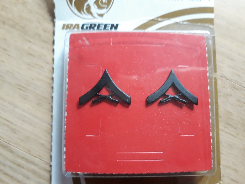 팔각모에 매치시키니..