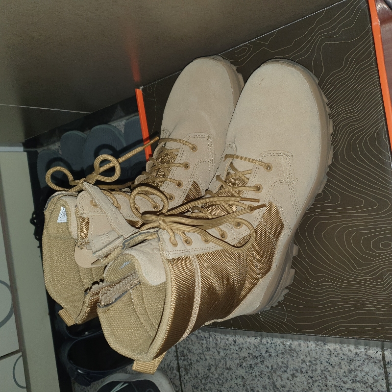 겨울용 안전화 대용으로 딱 좋네요