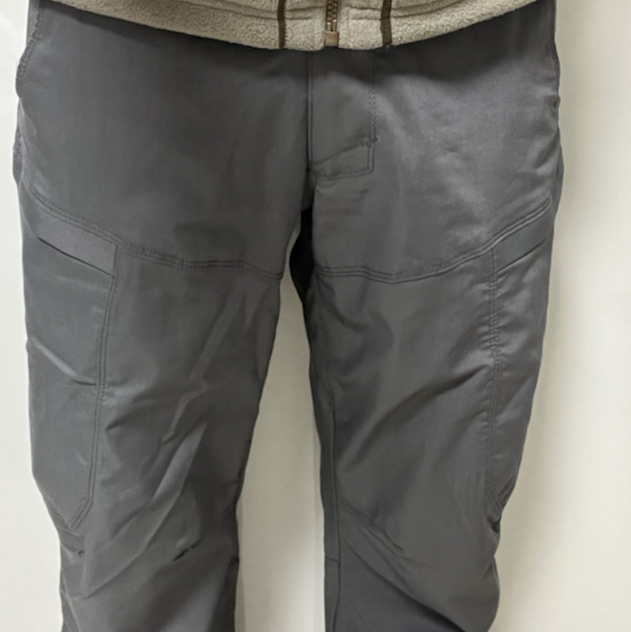 다른 5.11 바지와는 살짝 다릅니다