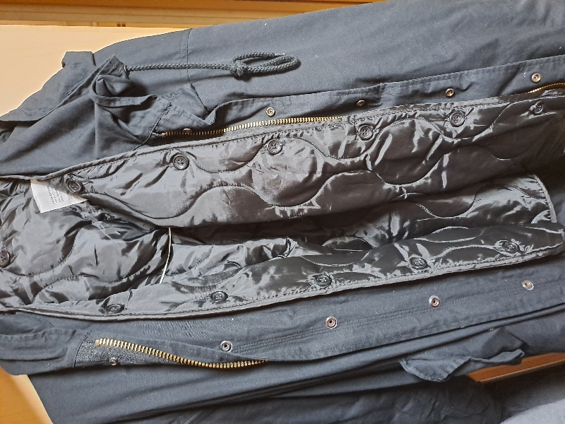 입을만은 하네요.