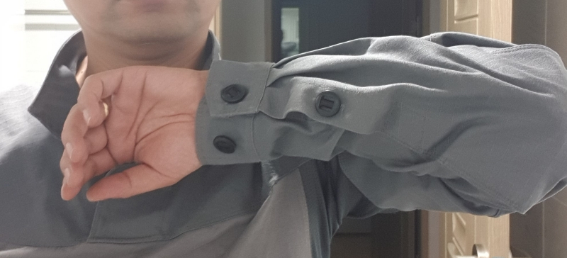 컴뱃 셔츠 기능을 다 갖춘듯