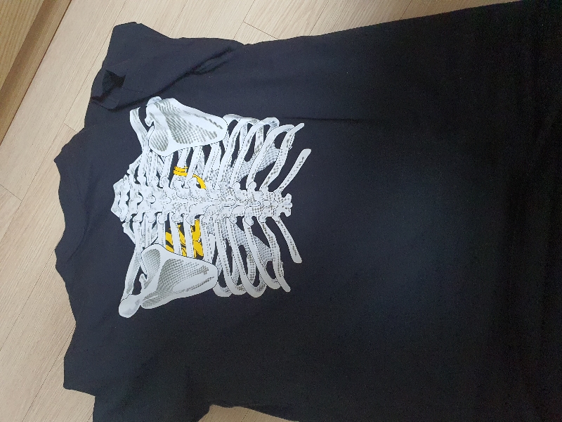 아무 생각없이 담았다가 샀는데