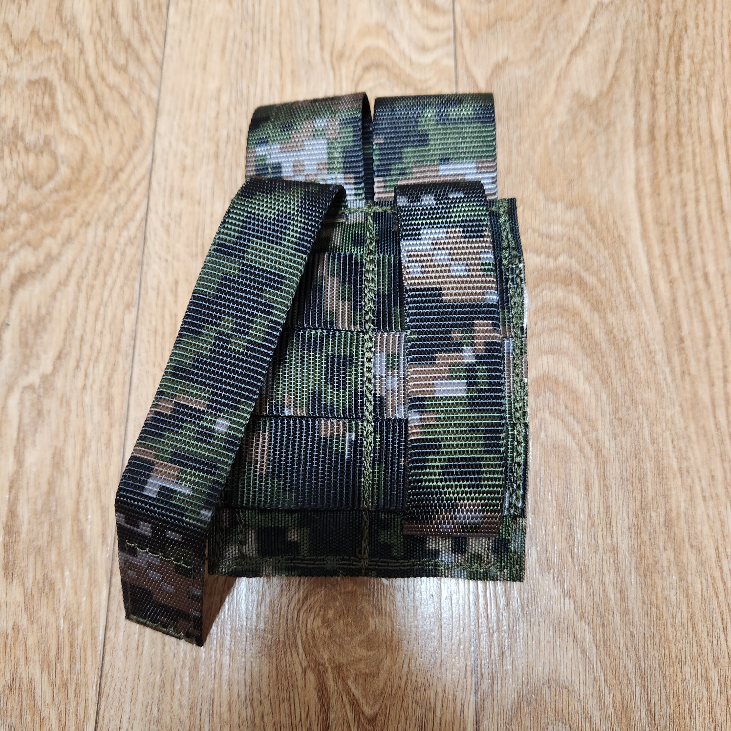 다용도 파우치로도 활용도가 매우 좋습니다.