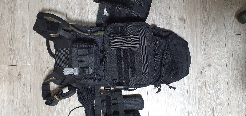 피스메이커 멀티펑셔널 로우 백