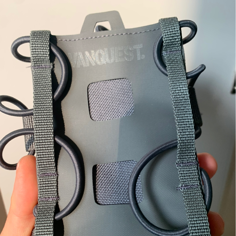 가볍고 잘 쓰입니다