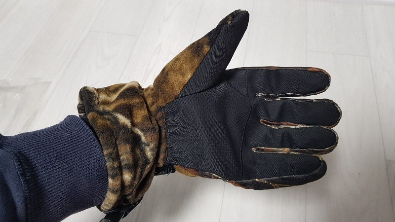 무늬가 예쁜 장갑