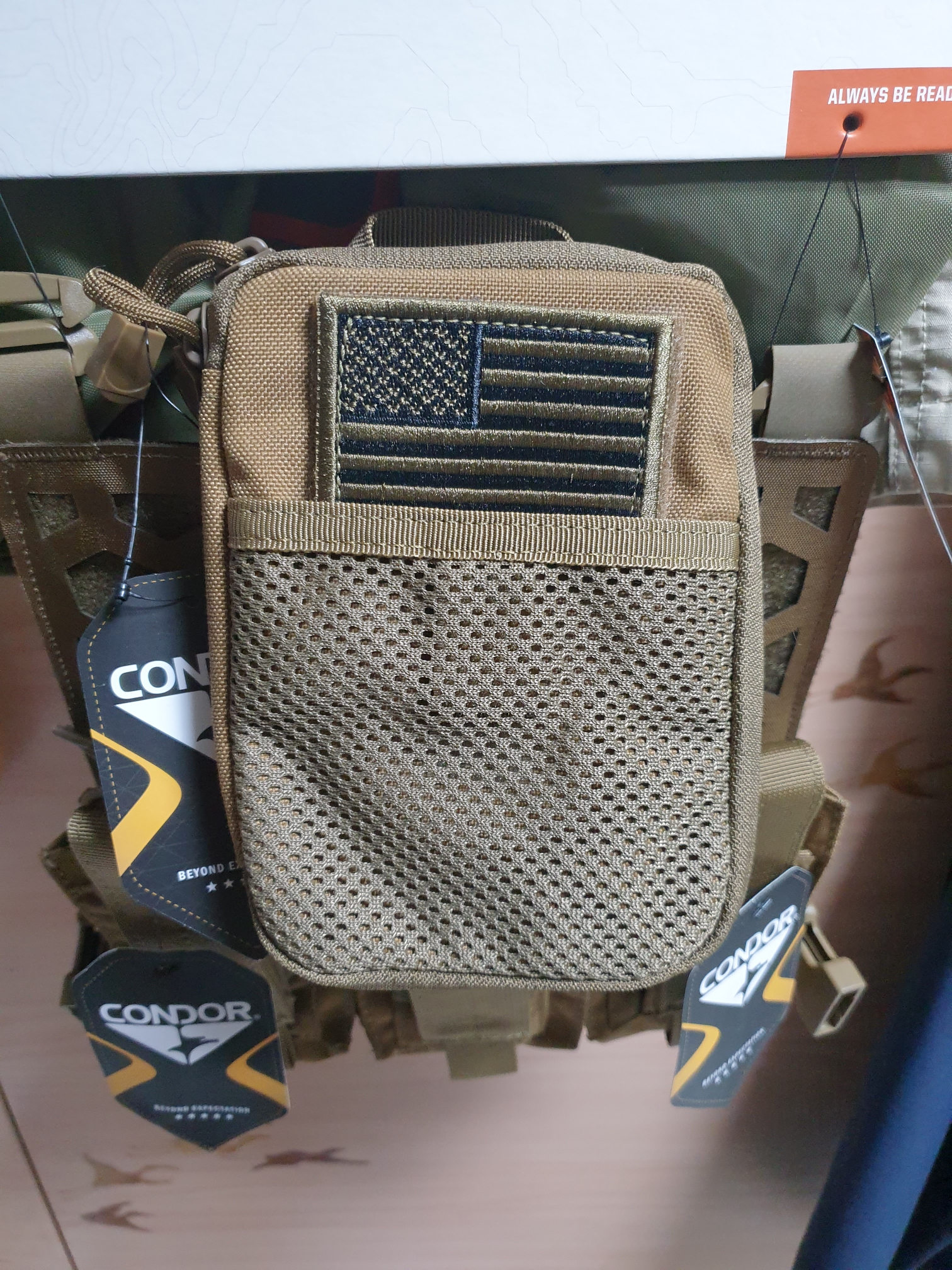 소형파우치로 딱입니다.