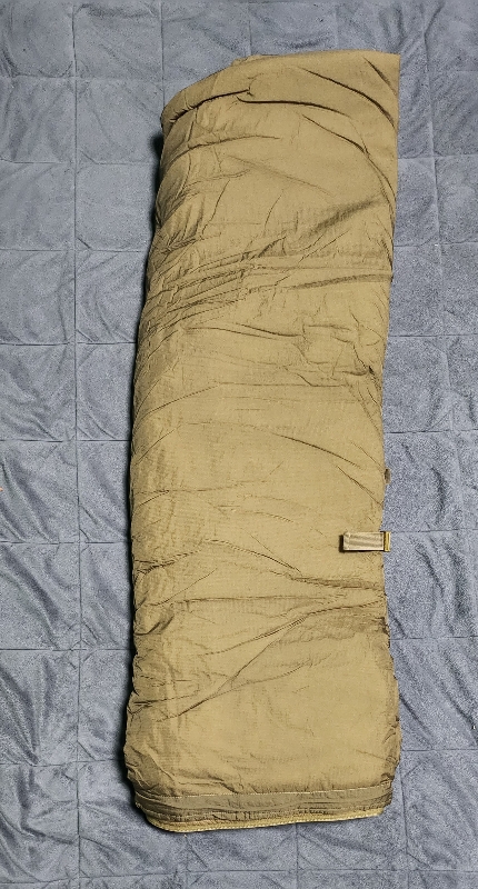 아담하고 가벼운 다용도 판초 라이너