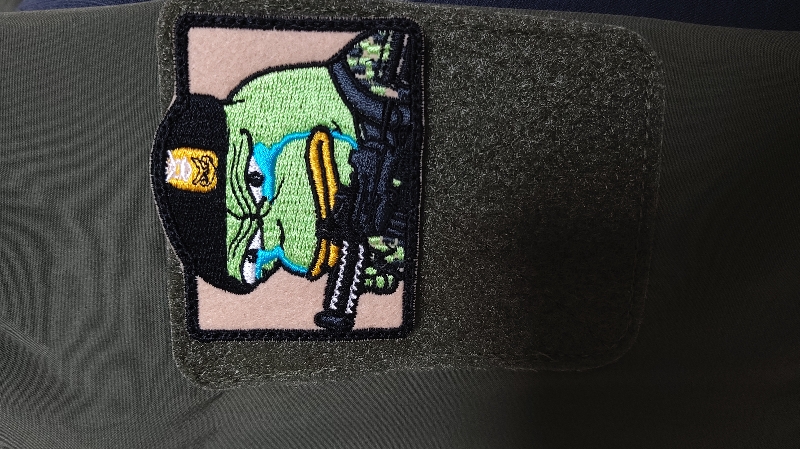 웃겨서 사봤습니다