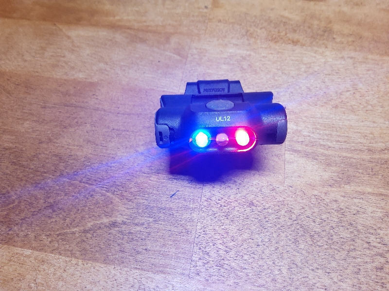 빨간 조명이 필요해서 구입했습니다