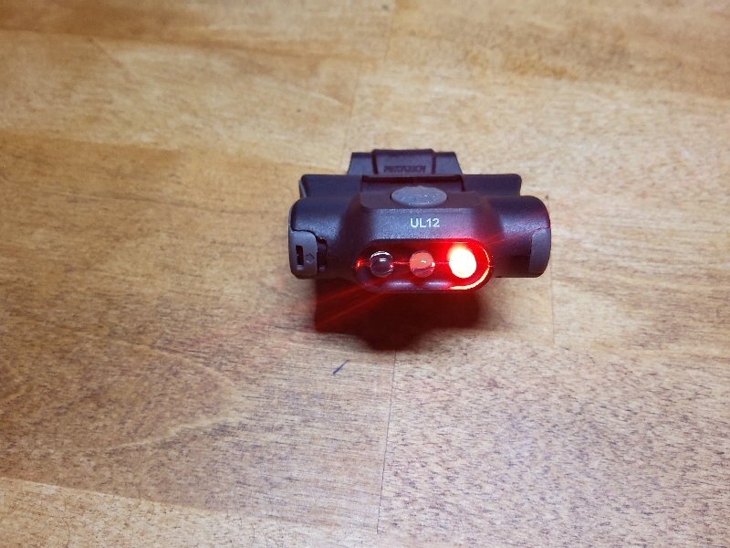 빨간 조명이 필요해서 구입했습니다