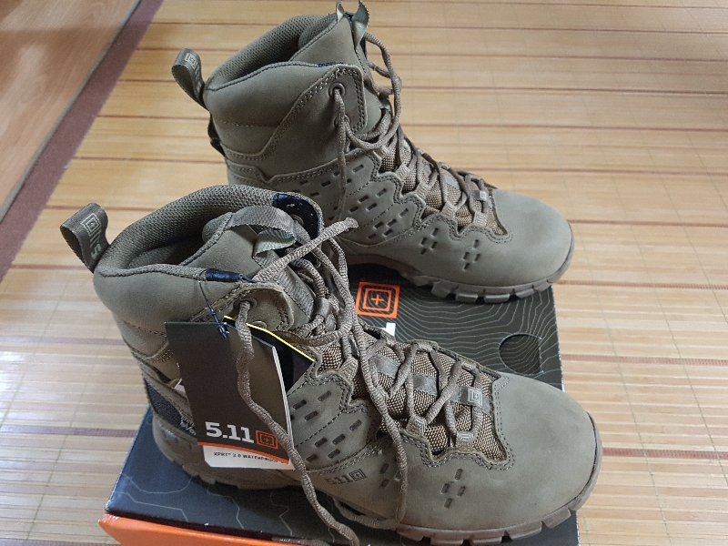 5. 11 택티컬 6인치 부츠