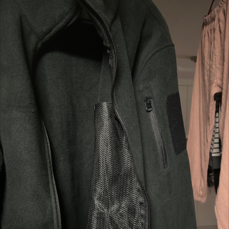 두꺼운편입니다