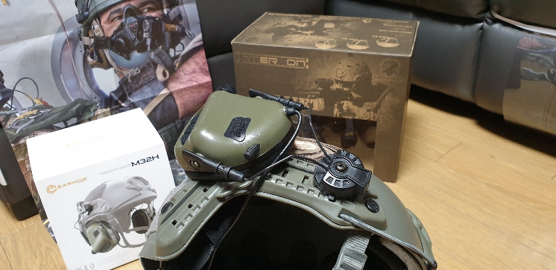 청력 보호와 무전통신을 위한 필수 장비