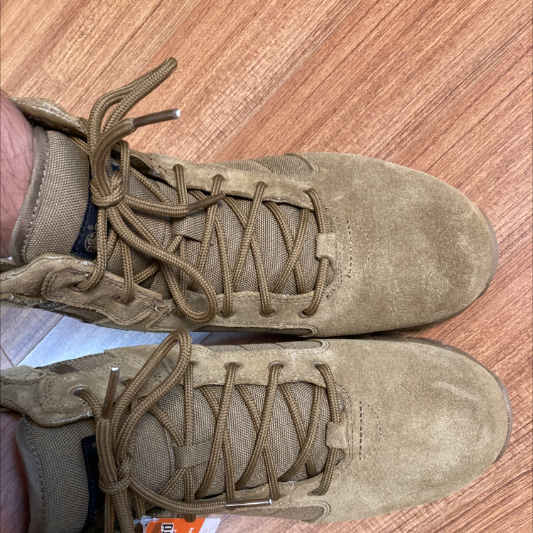 정사이즈! 발목 잡아주고 딱 이네요~