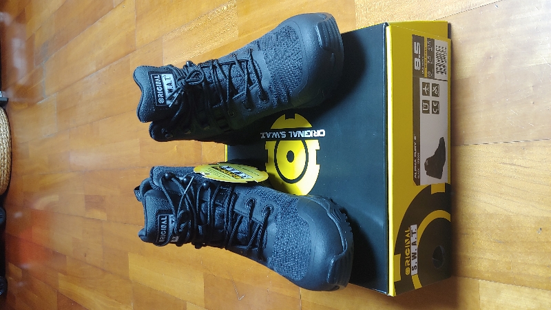 그냥 운동화 느낌이네요. 편합니다.