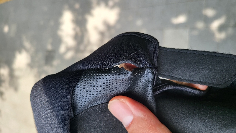 생긴것과 색감은 좋으나...