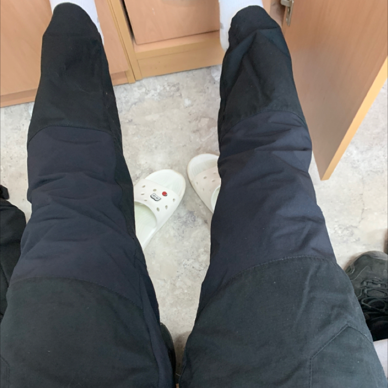 허리랑 바지통이 좀 크게 나왔어요