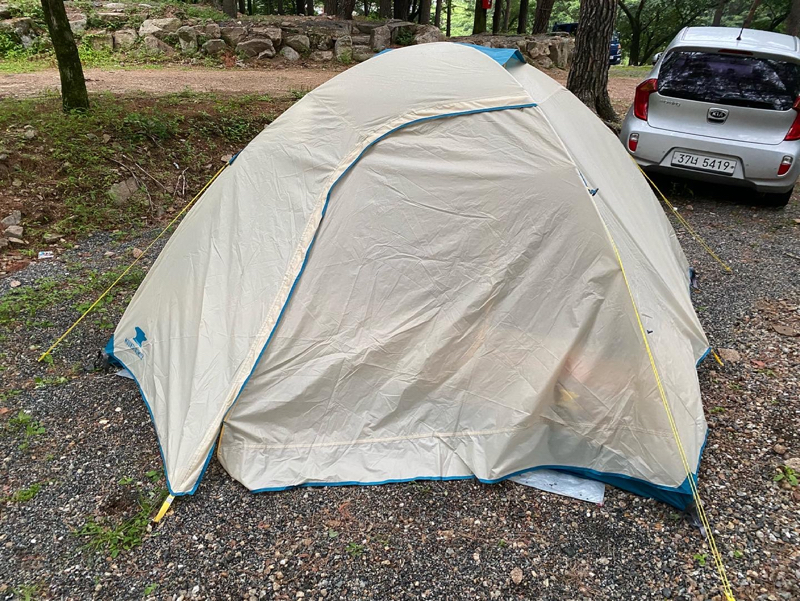 가볍고 넓은 텐트