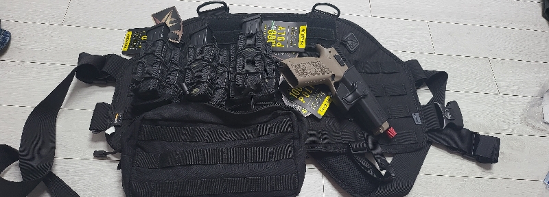 해저드4 체스트 리그에 장착시 어렵습니다