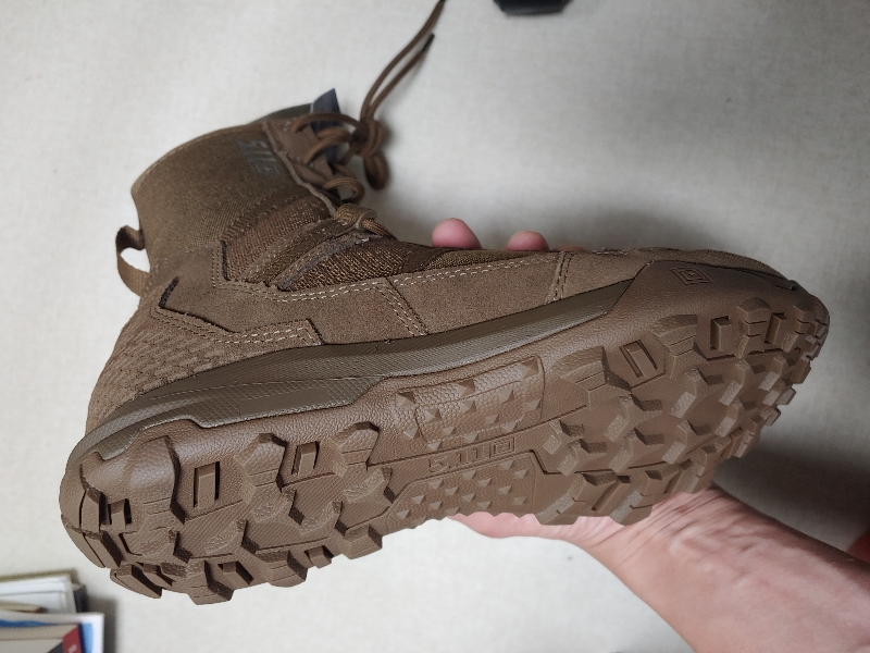 이거 진짜 사고싶어서 재입고 되자마자 구매했어요