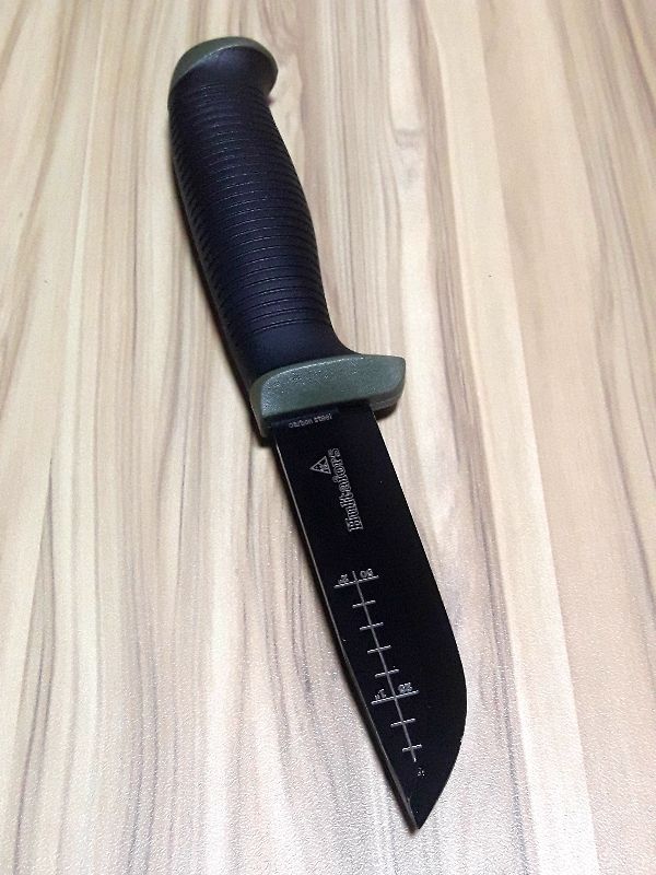 손에 편안한 느낌 좋네요.